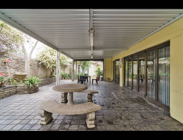 700M² BED & BREAKFAST FOR SALE IN SPARKS ESTATE